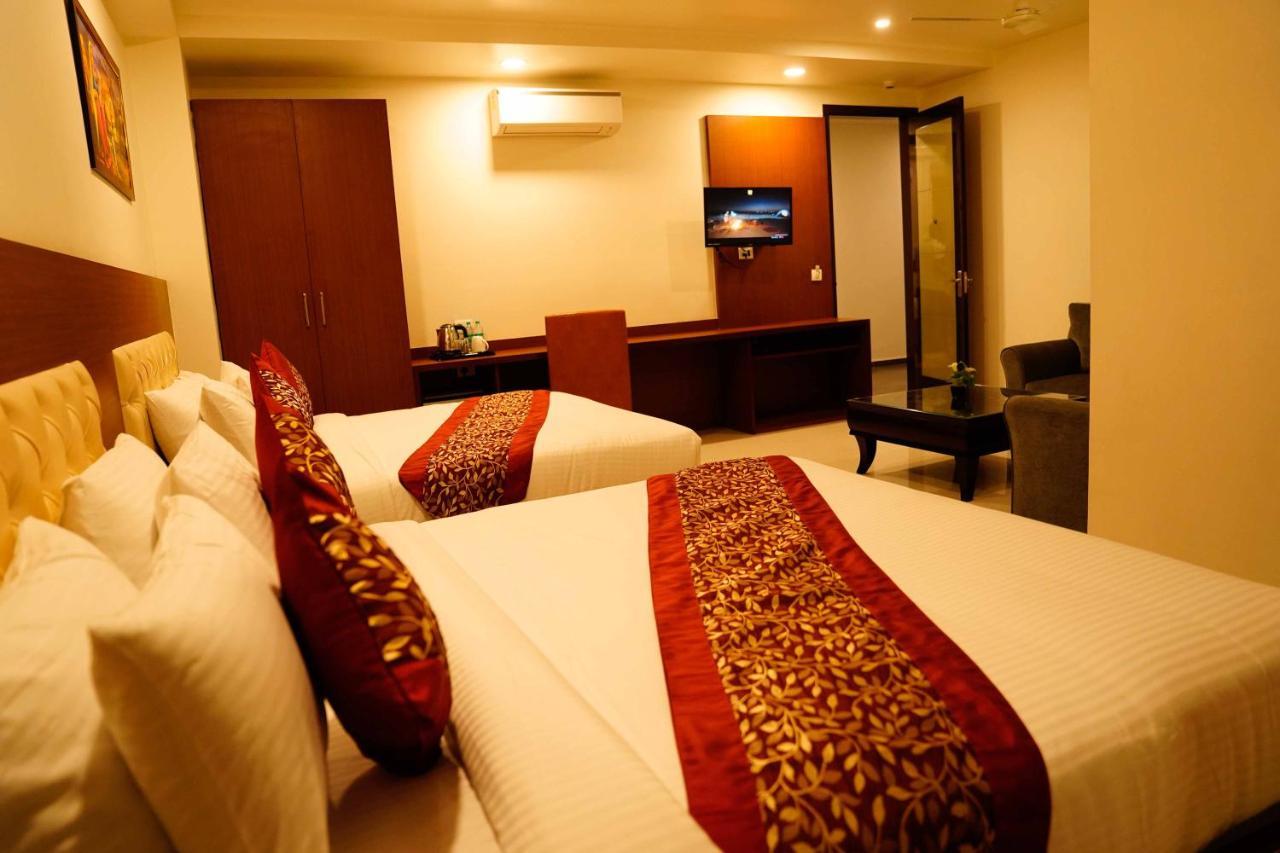 The Amer Valley Hotell Jaipur Exteriör bild
